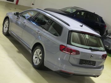Volkswagen Passat Variant - 10