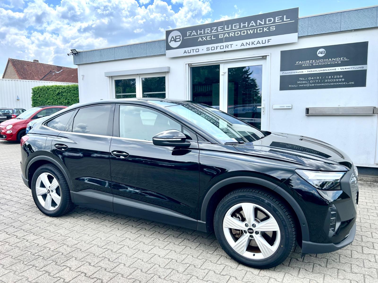 Audi Q4 e-tron Sportback / AHK