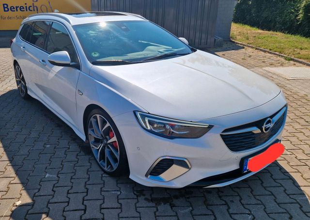 Opel Insignia B GSI Sports Tourer. 4x4