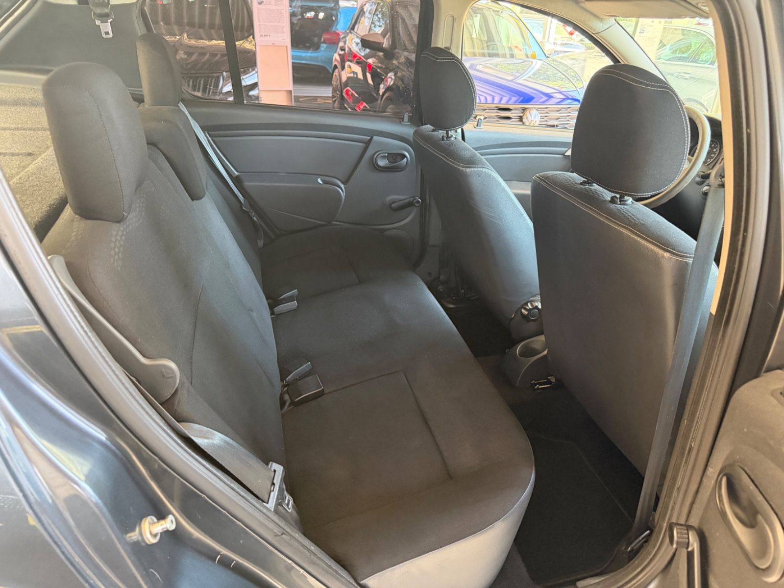 Fahrzeugabbildung Dacia Sandero Stepway