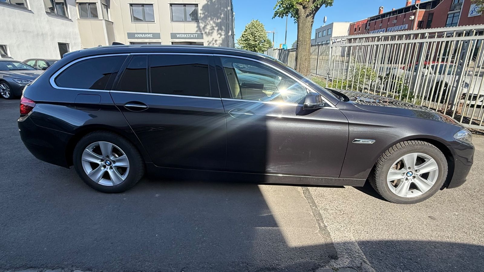Fahrzeugabbildung BMW Luxury Touring 530 d xDrive