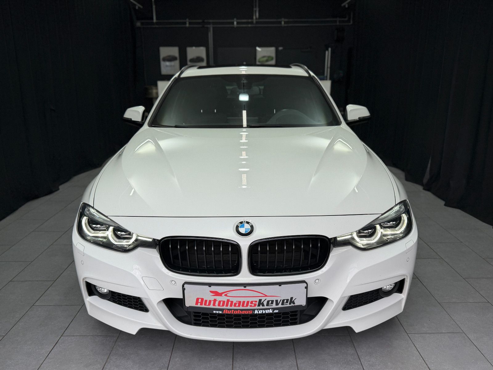 Fahrzeugabbildung BMW 340i Touring xDrive M Sport |H/K|HuD|AHK|PANO