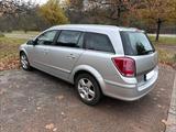 Opel Astra Caravan 1.8 ECOTEC Sport - Opel Astra aus 2007: Kombi
