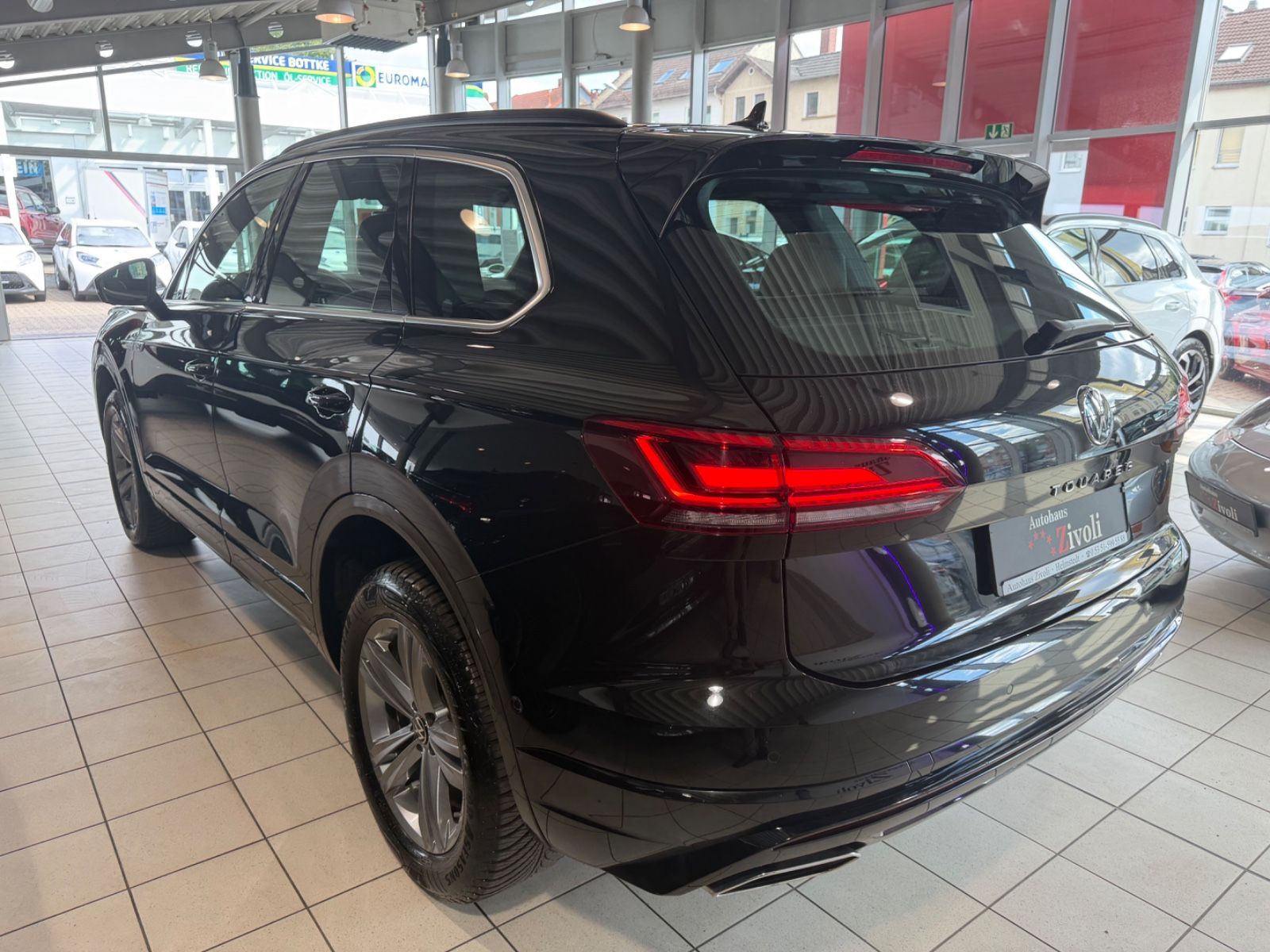 Volkswagen Touareg 3.0 TDI R-Line 4Motion ViCo ACC LED CAM foto 2