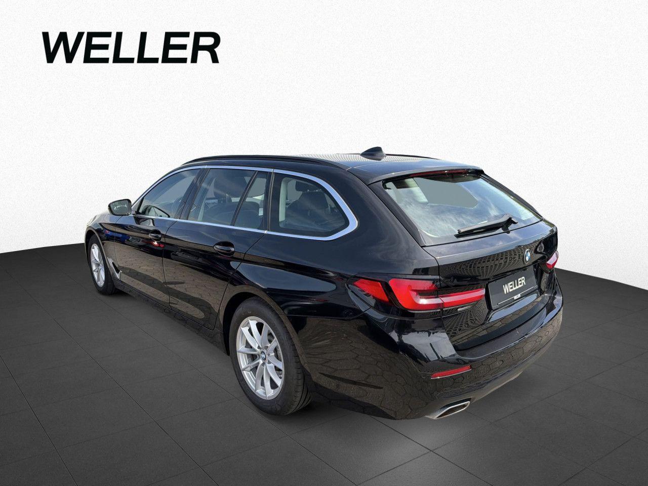 BMW 520d xDrive Tour LCProf Pano AHK St&Go RFK H/K