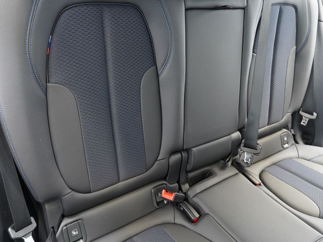 Fahrzeugabbildung BMW X2 sDrive 20 i M Sport LED/HEADUP/KEYLESS/KAMERA