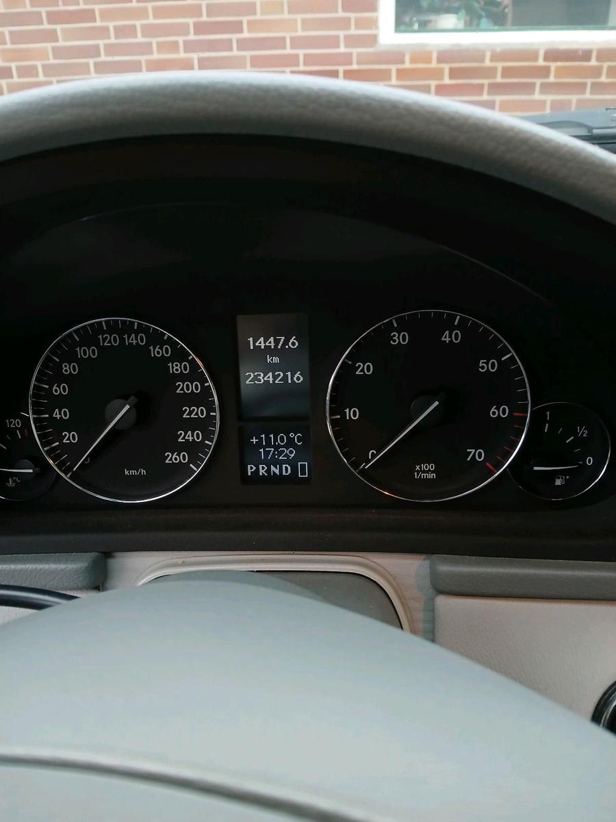 Mercedes-Benz C200 2005 — photo 13