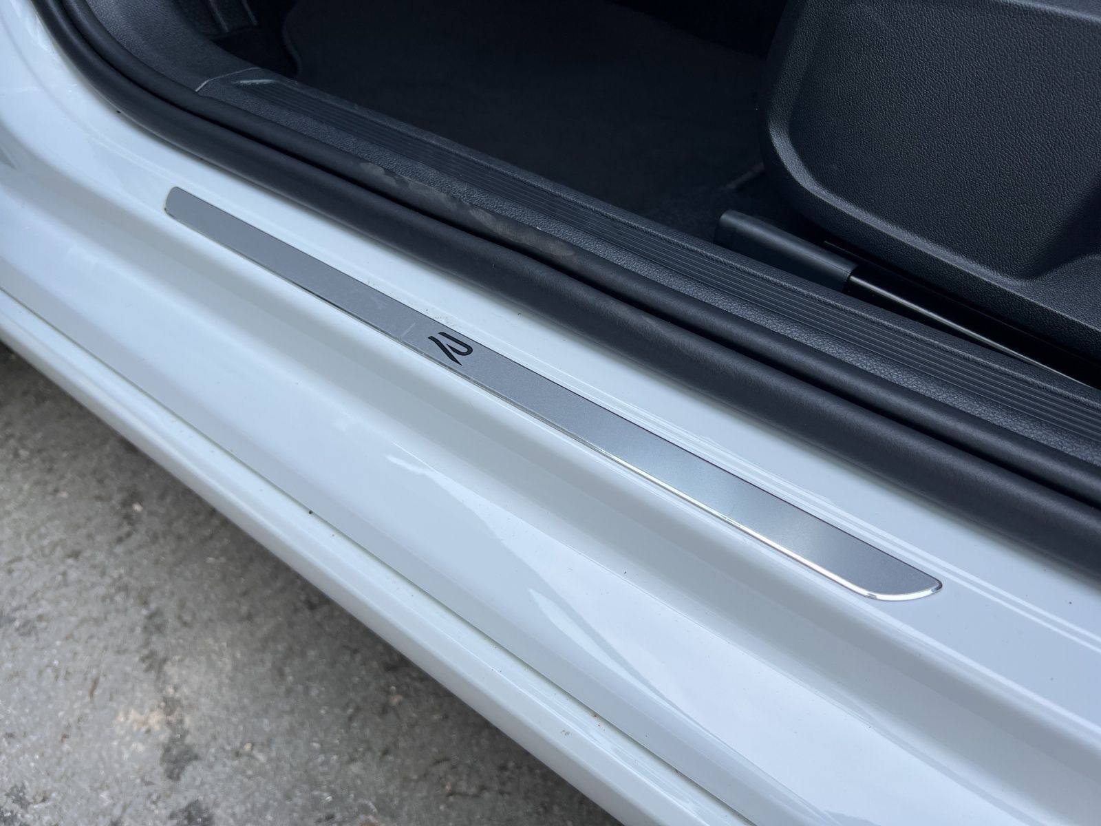 Taigo R-Line 1.5 TSI DSG AHK*Navi*Kamera