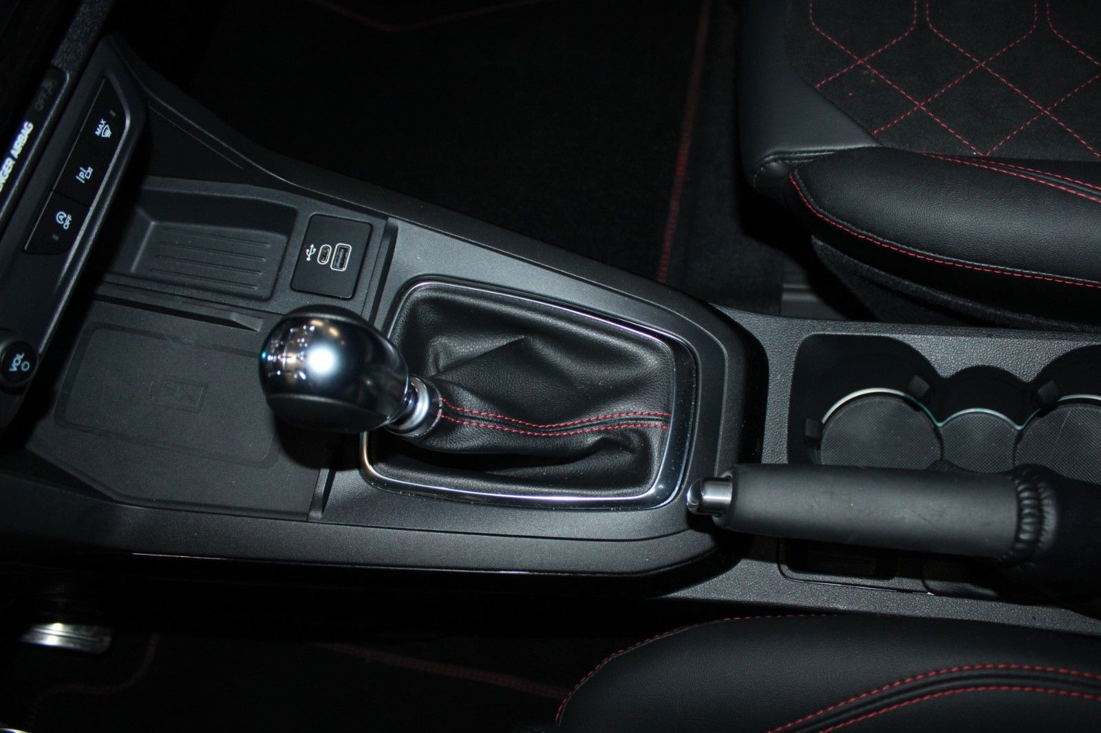 Fahrzeugabbildung Ford Puma MHEV ST-Line X LED ParkAssist CAM WinterPak