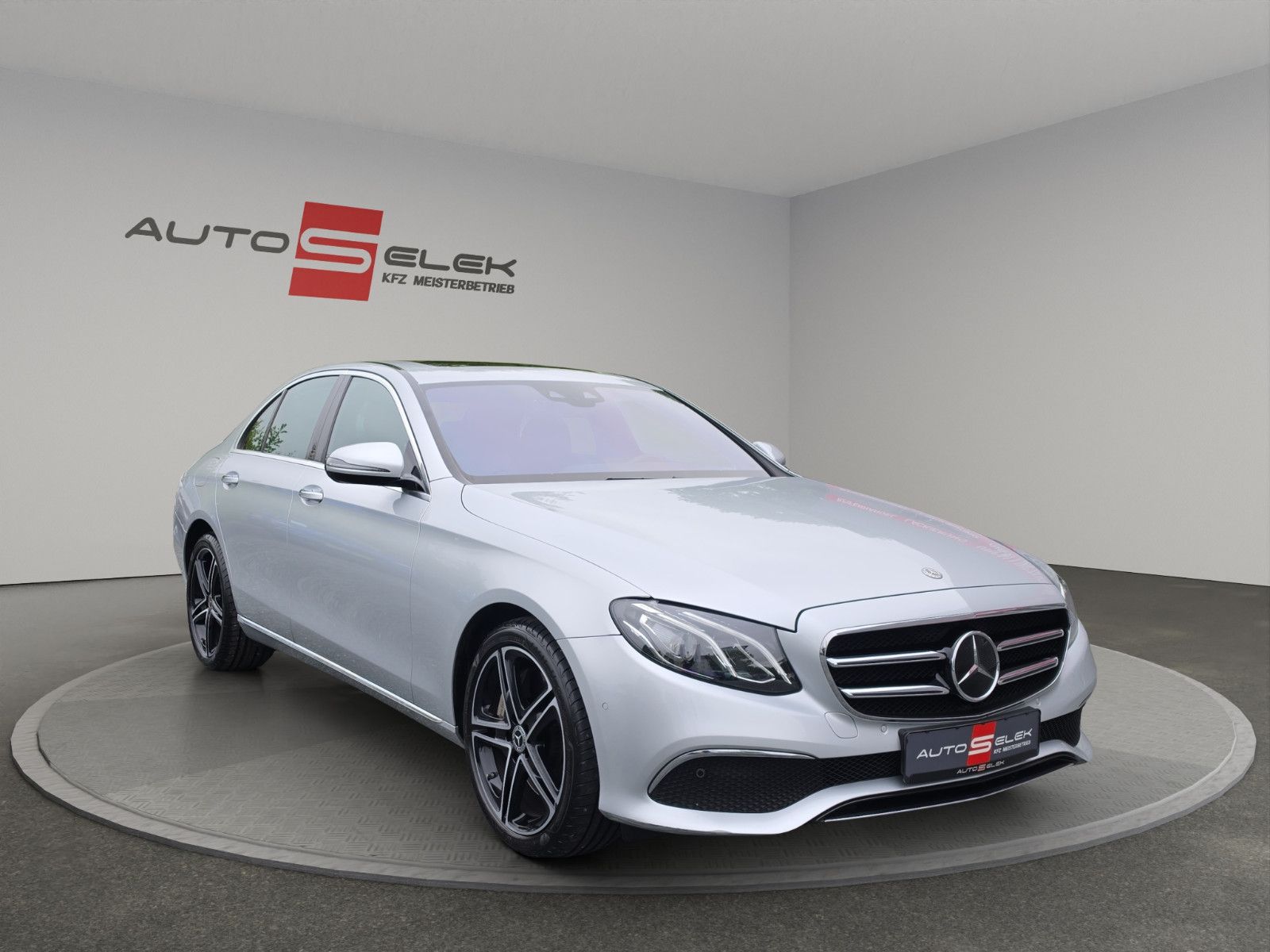 Fahrzeugabbildung Mercedes-Benz E 350 E Limousine Avantgarde Aus 1.Hand