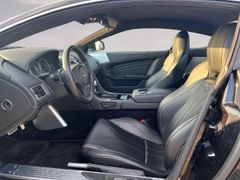 Fahrzeugabbildung Aston Martin DBS COUPE CARBON BLACK 1.HAND DEUTSCHES FAHRZEUG