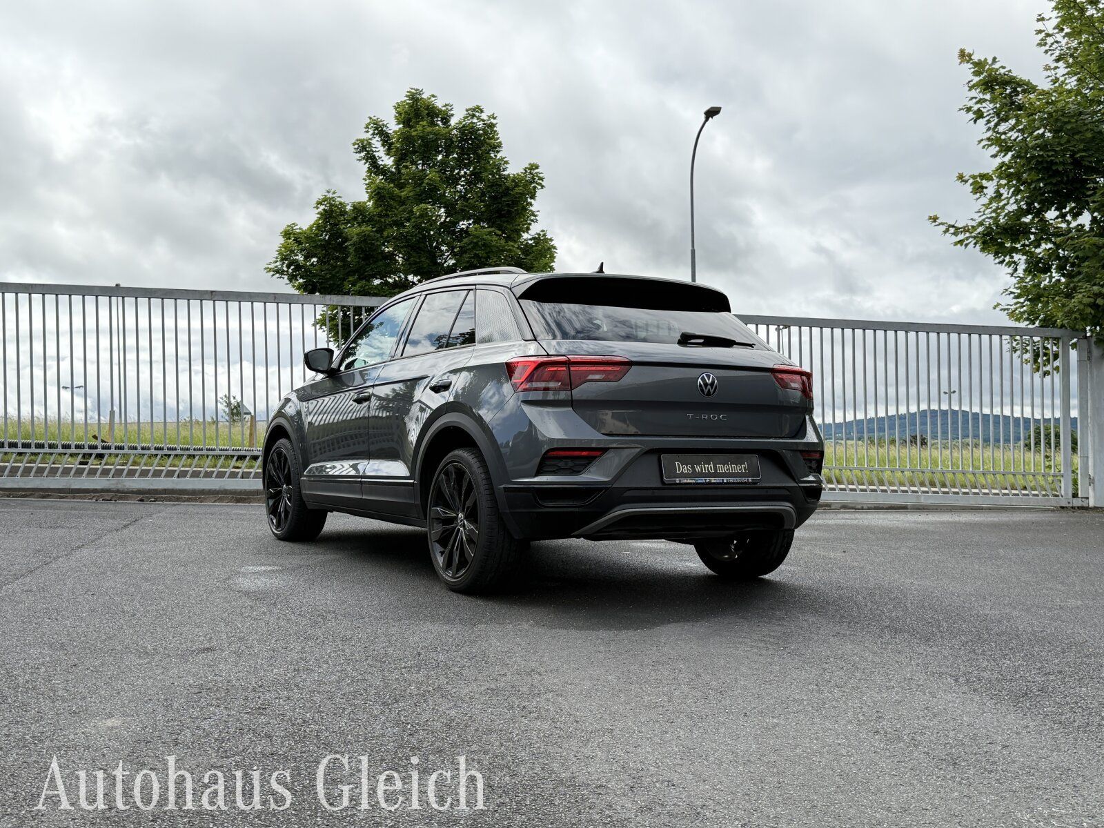 Fahrzeugabbildung Volkswagen T-Roc 1.5 TSI Sport (EURO 6d) Navi/Styling/Autom