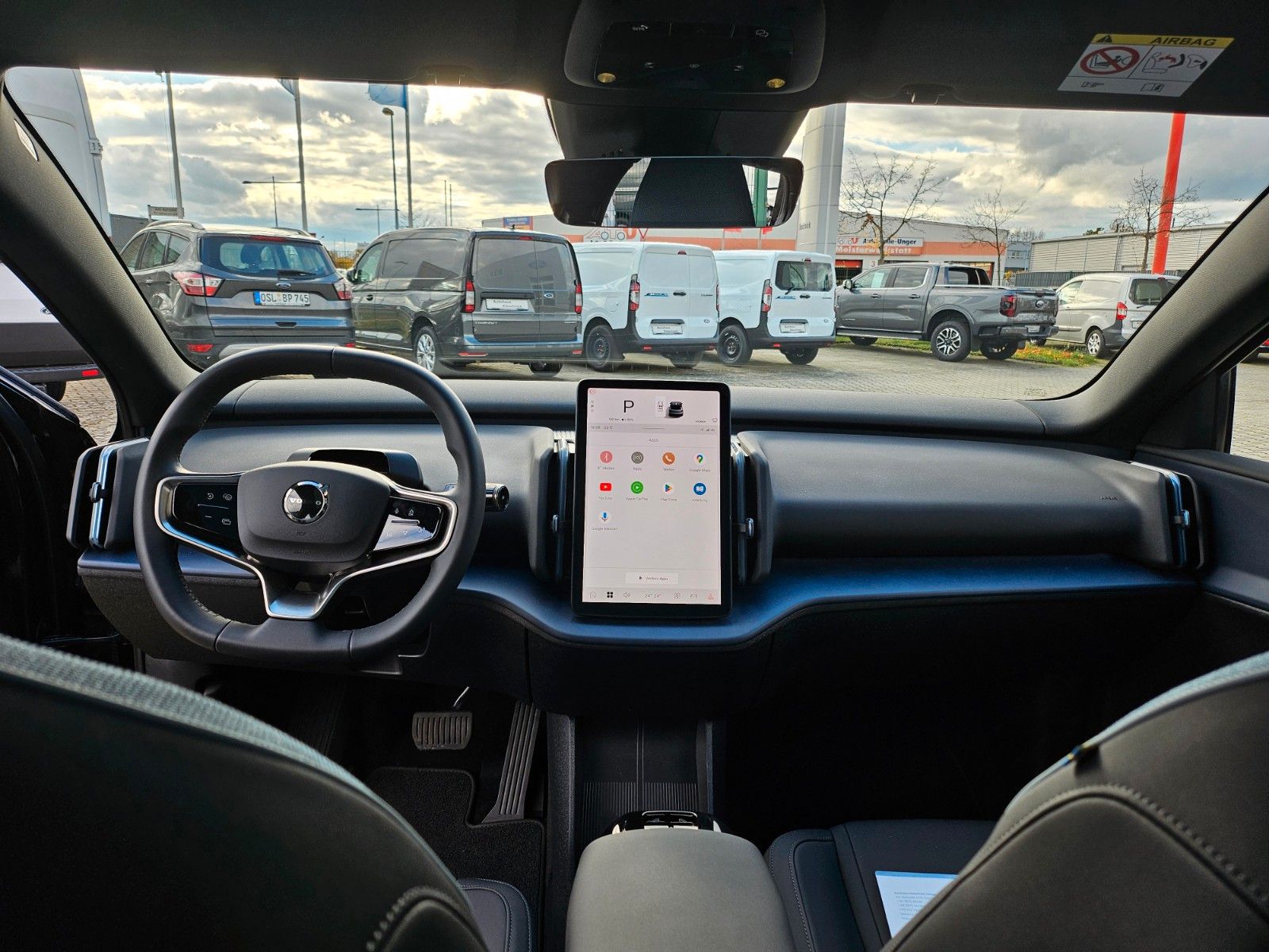 Fahrzeugabbildung Volvo EX30 Ultra 2WD Pure Electric inkl. Winterr.