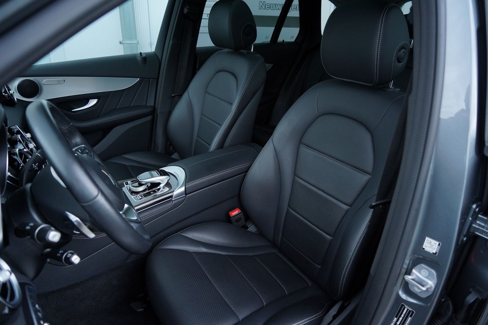 Fahrzeugabbildung Mercedes-Benz GLC 350 d 4Matic AMG COMAND|AHK|360°|LED|PANO