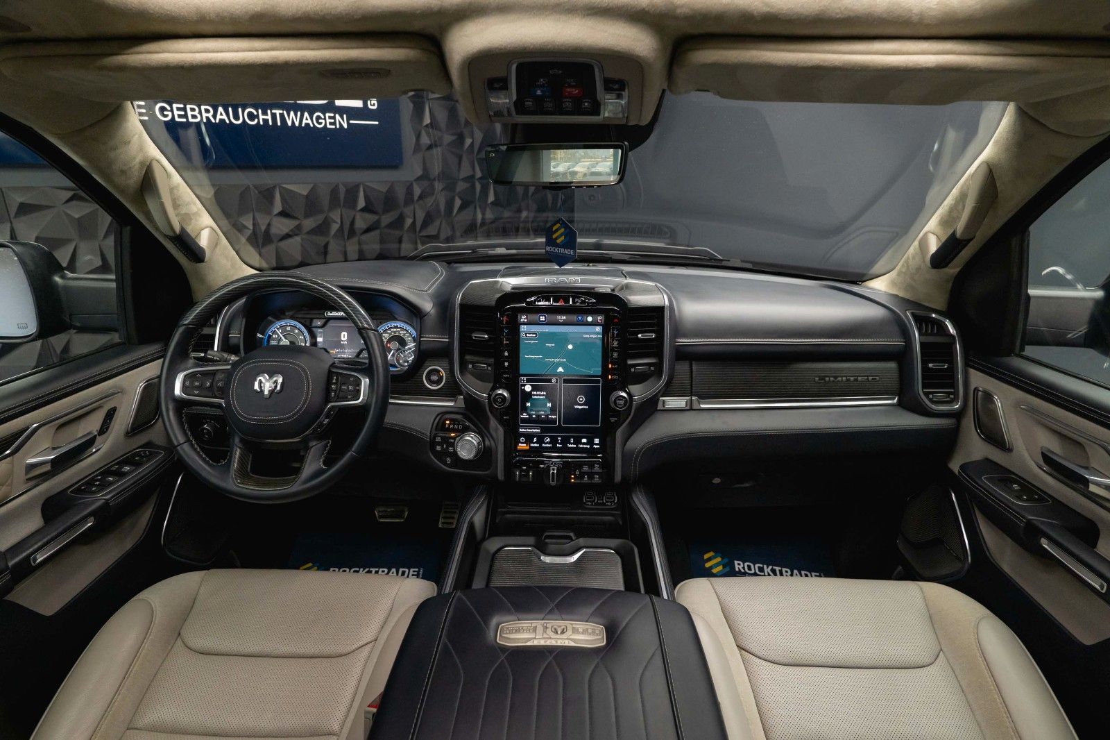 Fahrzeugabbildung Dodge RAM 5.7 V8 HEMI 4x4 LIMITED 10TH ANNIVERSARY ACC