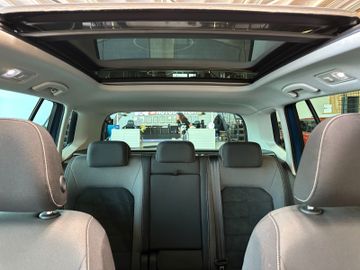 MYAUTOCENTER – Gebraucht- und Jahreswagen mit Werkstattservice in Pfaffenhofen Volkswagen Golf *1-HAND*TÜV:228*PANO*AHK*TEMPO*NAVI*PDC*