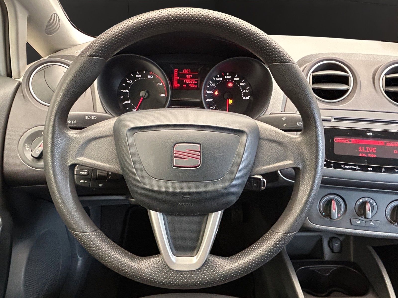 Fahrzeugabbildung SEAT Ibiza Lim. Reference/Klima/ TÜV Neu /