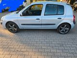 Renault Clio 1.2 75Ps - Renault Clio aus 2003: 1.2