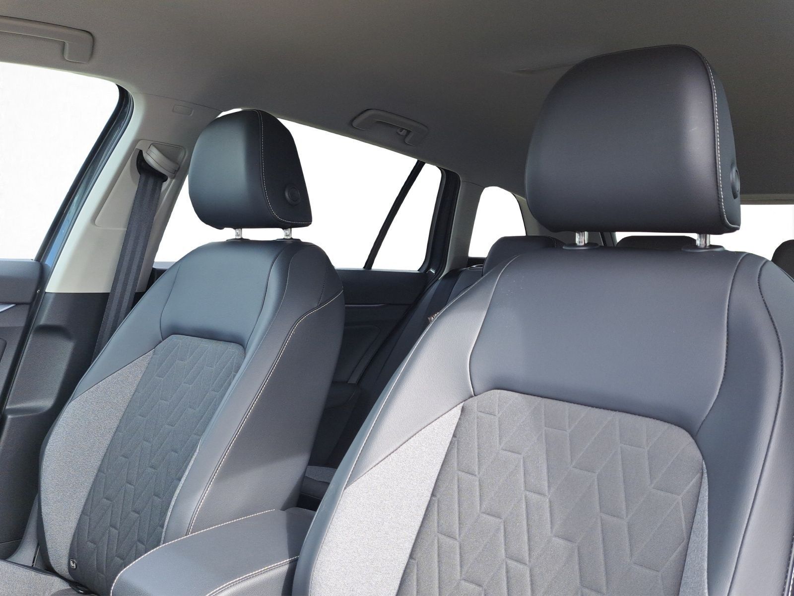 Volkswagen Golf - Bild 10