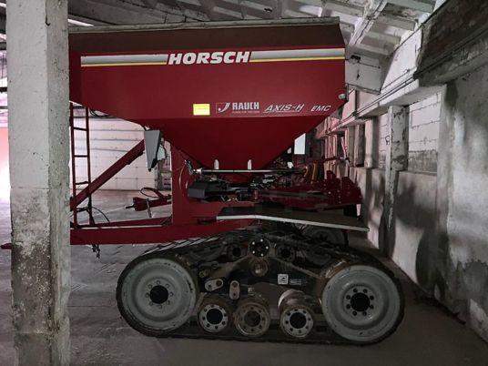 Horsch Spezial Düngerstreuer mit Raupenketten