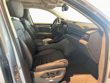 Volkswagen Touareg - 10