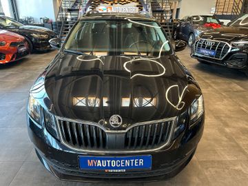 Skoda Octavia *ACC*PDC*NAVI*2-Zonen*Car-PLAY*