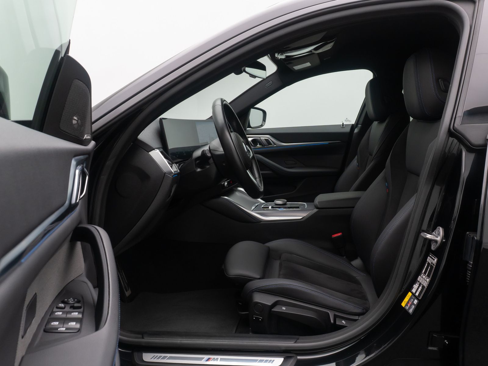 Fahrzeugabbildung BMW i4 eD40 Gran Coupe M Sport Alarm DAB H/K 18Zoll