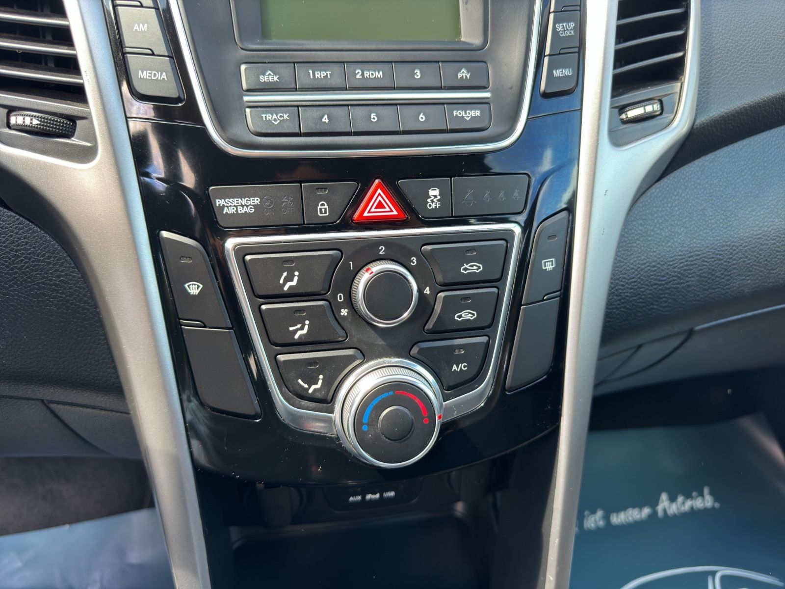 Fahrzeugabbildung Hyundai i30 Classic /Klimaanlage/Sitzhz./LED/TÜV Neu