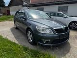 Skoda Octavia Combi RS Automatik 1. hand euro 5 - Skoda Octavia aus 2011: Combi RS
