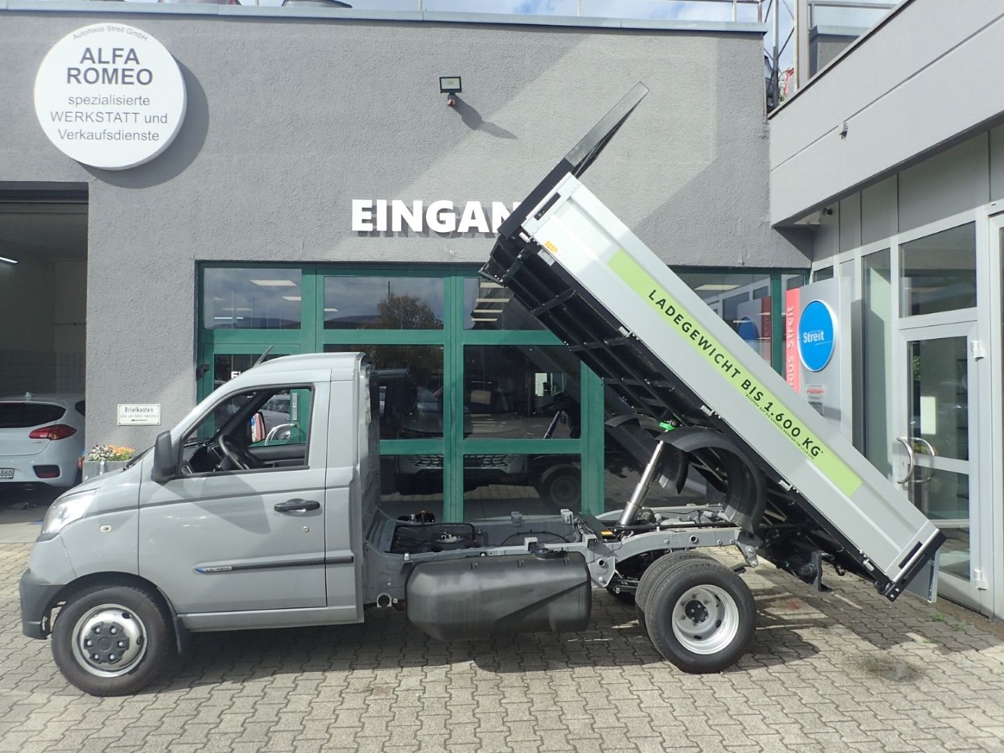 Fahrzeugabbildung Piaggio Porter NP6 TW Kipper LR 3,08m Pritschenlänge LPG