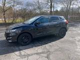 Nissan Qashqai 1.3 DIG-T DCT 160PS AHK , N-CONNECTA  - Nissan Qashqai mit Benzin-Antrieb: Limousine, Automatik