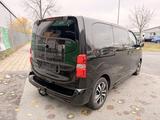 Peugeot Traveller L2 Allure 180 EAT8 VIP+ Paket Design-P - Peugeot Traveller Allure mit Diesel-Antrieb