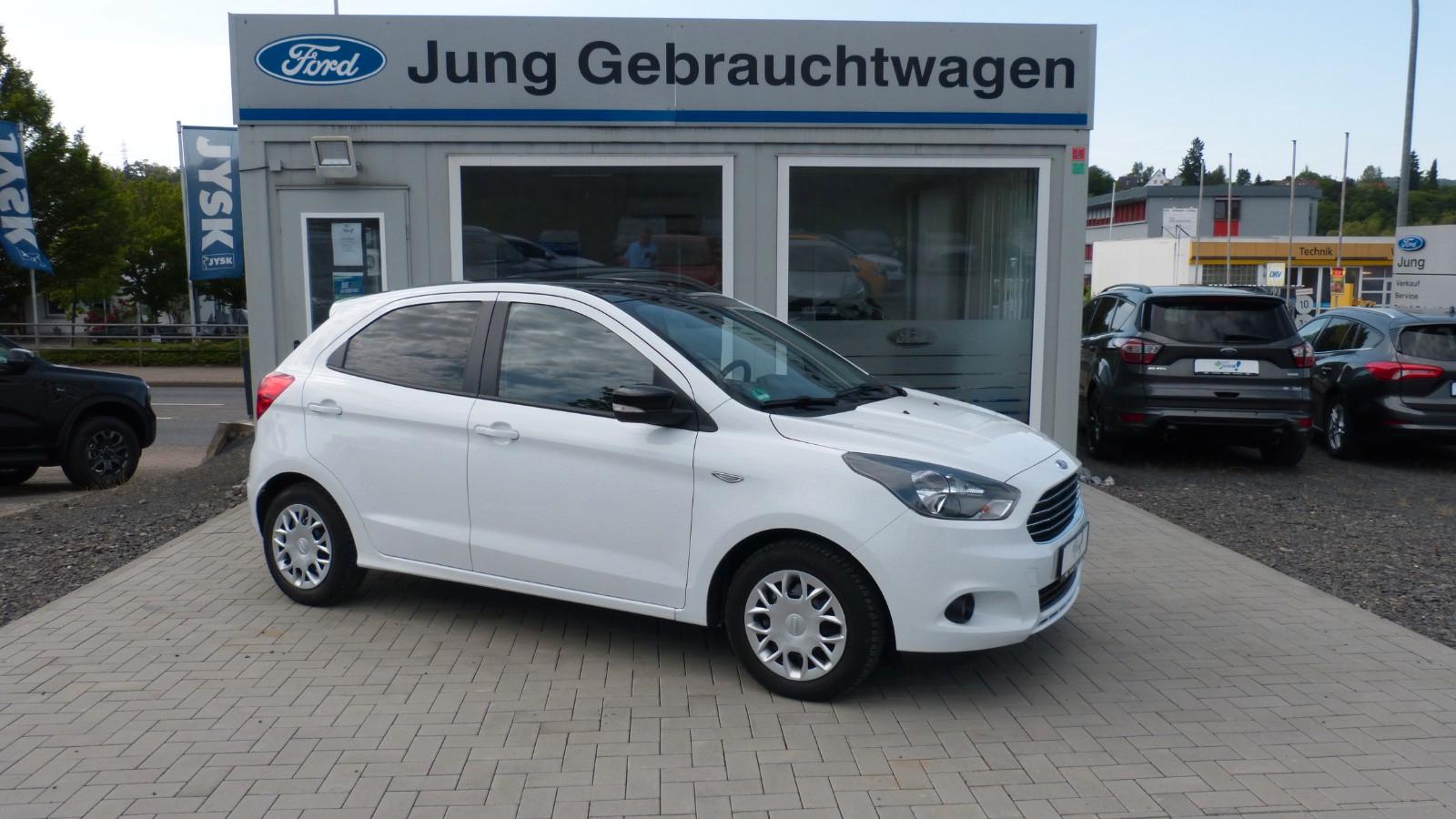 Ford KA+ Black / White