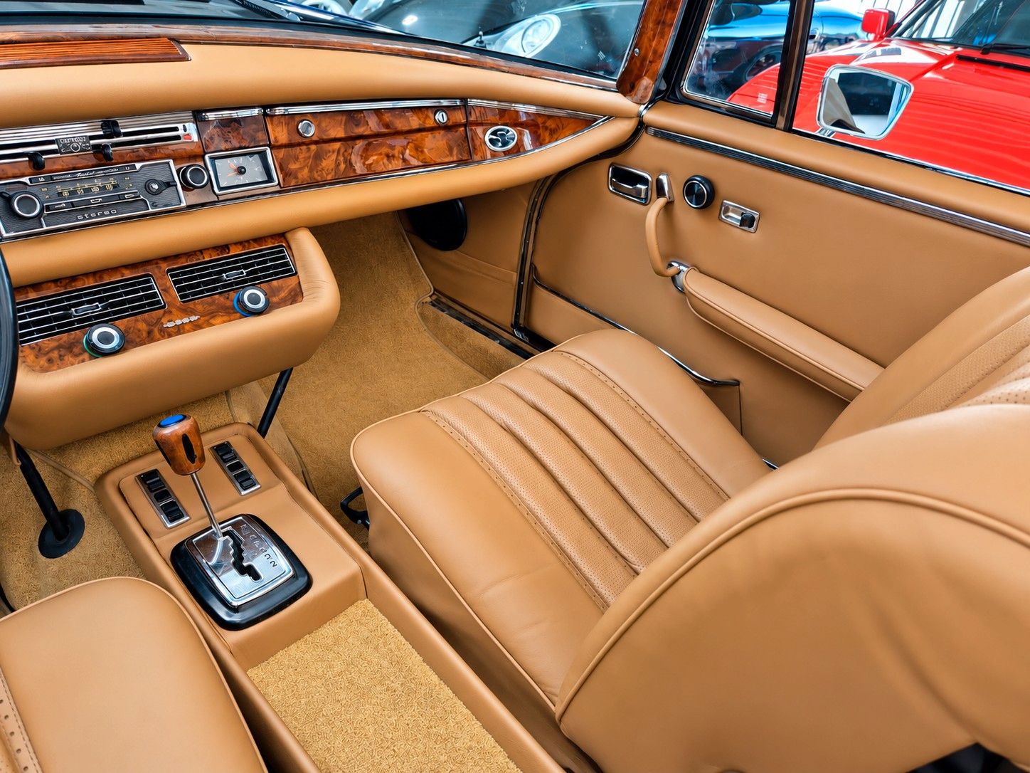Fahrzeugabbildung Mercedes-Benz 280 SE Werkscabriolet/20 Jahre in Dr. Hand