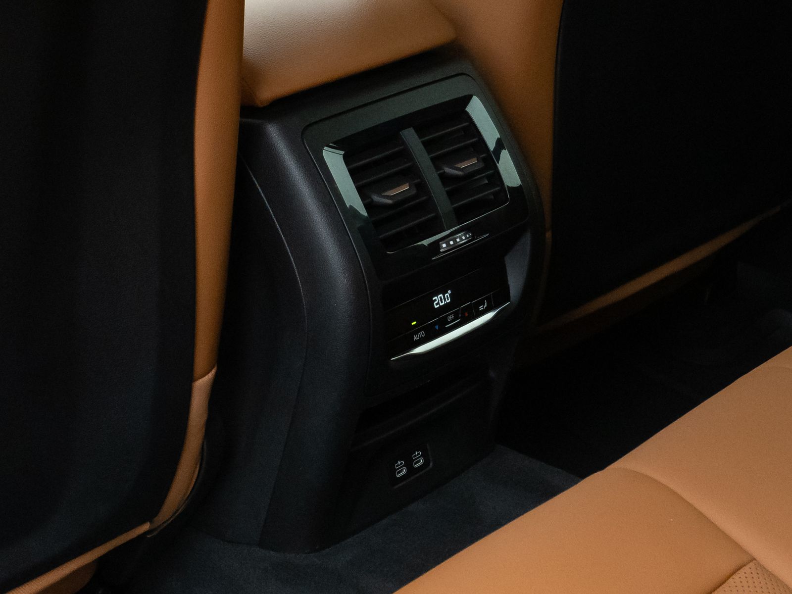 Fahrzeugabbildung BMW X4 xD30d Kamera DAB CockPitPlus AHK Sport LED