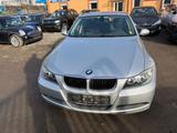 BMW 318i - BMW 318 aus 2007: 318i
