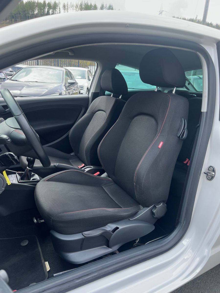 Fahrzeugabbildung SEAT Ibiza SC FR Sport * 1.HAND * SCHECKHEFTGEPFLEGT*