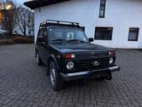 Lada 4x4 - scheckheftgepflegte Lada Taiga