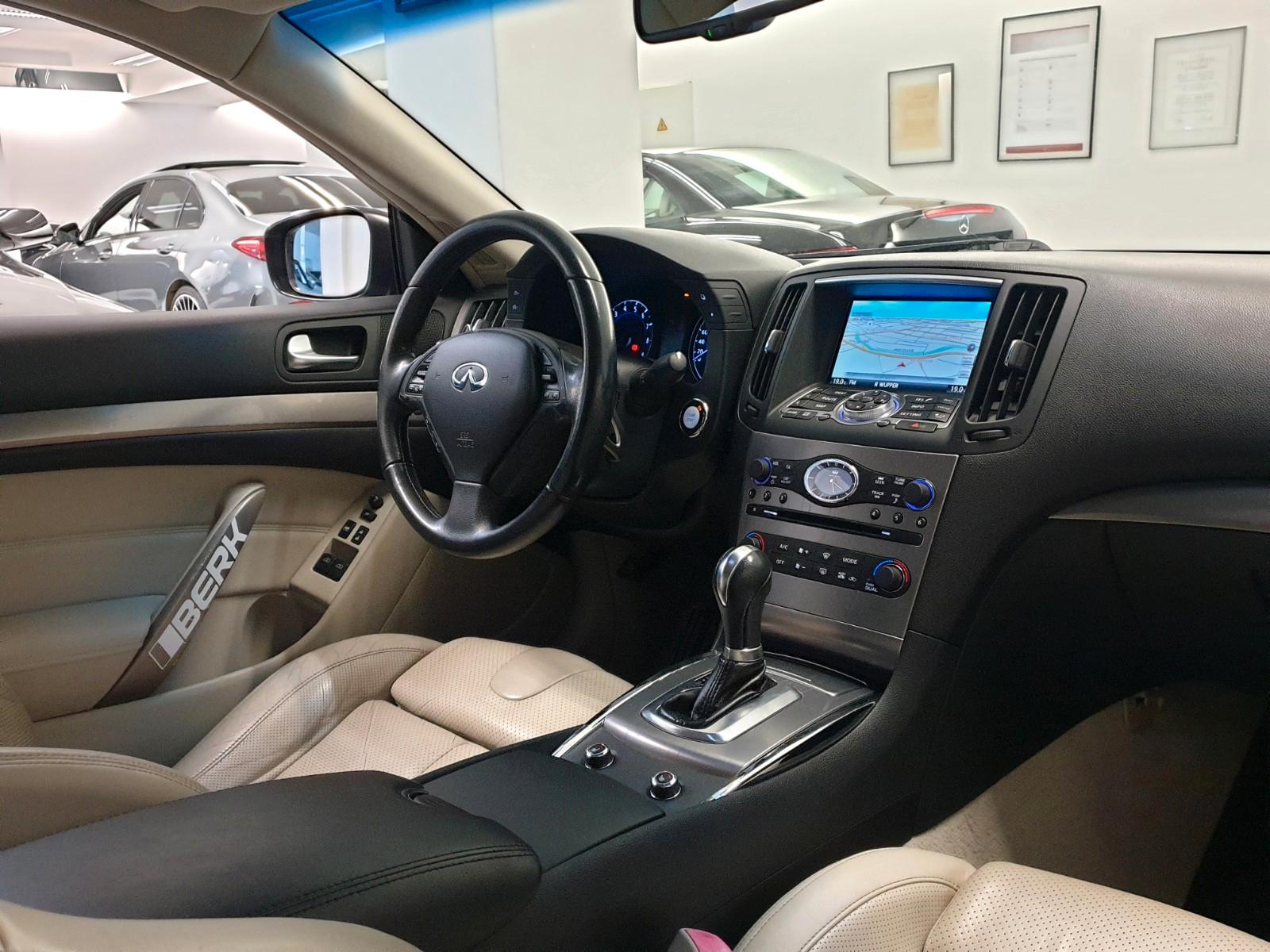 INFINITI G - 3,7 V6 320 CV - BVA - CUIR