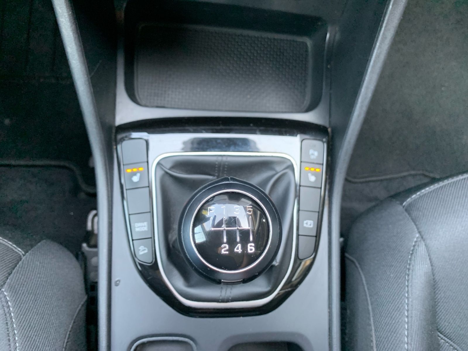 Fahrzeugabbildung Hyundai TUCSON 1.6 T-GDI Select Mild-Hybrid Navi