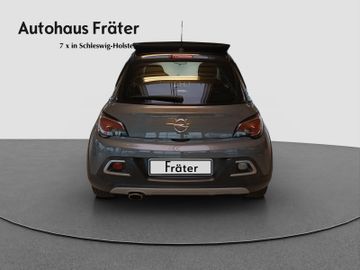 Fotografie des Opel Adam Rocks Faltverdeck Scheckheft