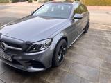 Mercedes-Benz Einsteigen und genießen..nahezu wie neu!!! - Mercedes-Benz C 300 mit Diesel-Antrieb: Winterreifen, Kombi