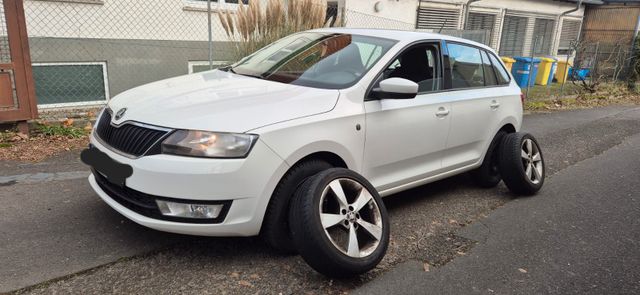 Skoda Rapid Spaceback 1.2/105PS/NAVI/ALU/EURO5