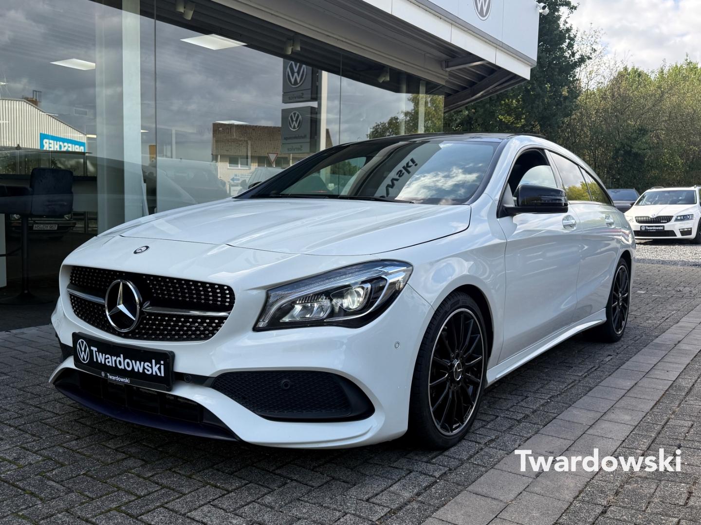 Mercedes-Benz CLA 180 AMG-Line Pano Business Night Rückf.Kamer