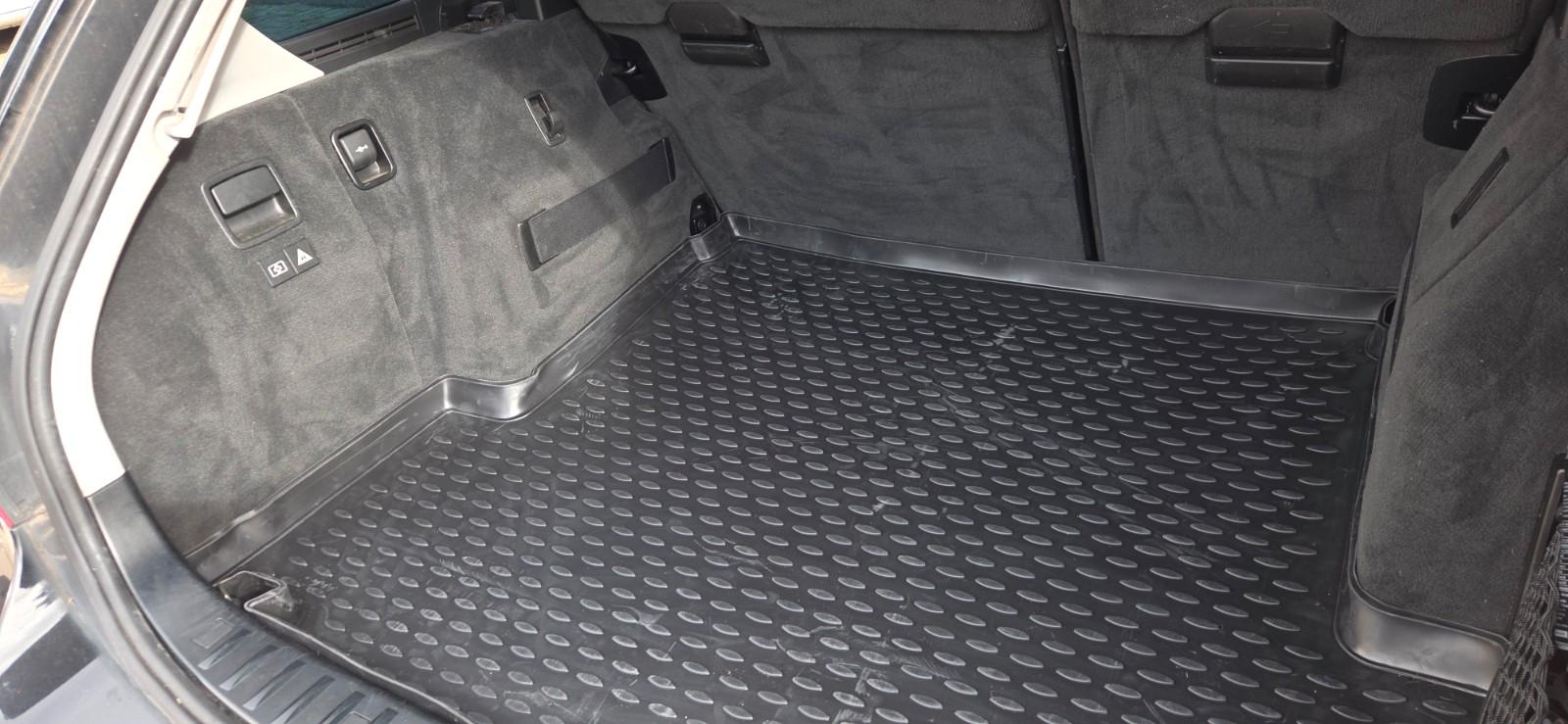 BMW 318 2009 — photo 10