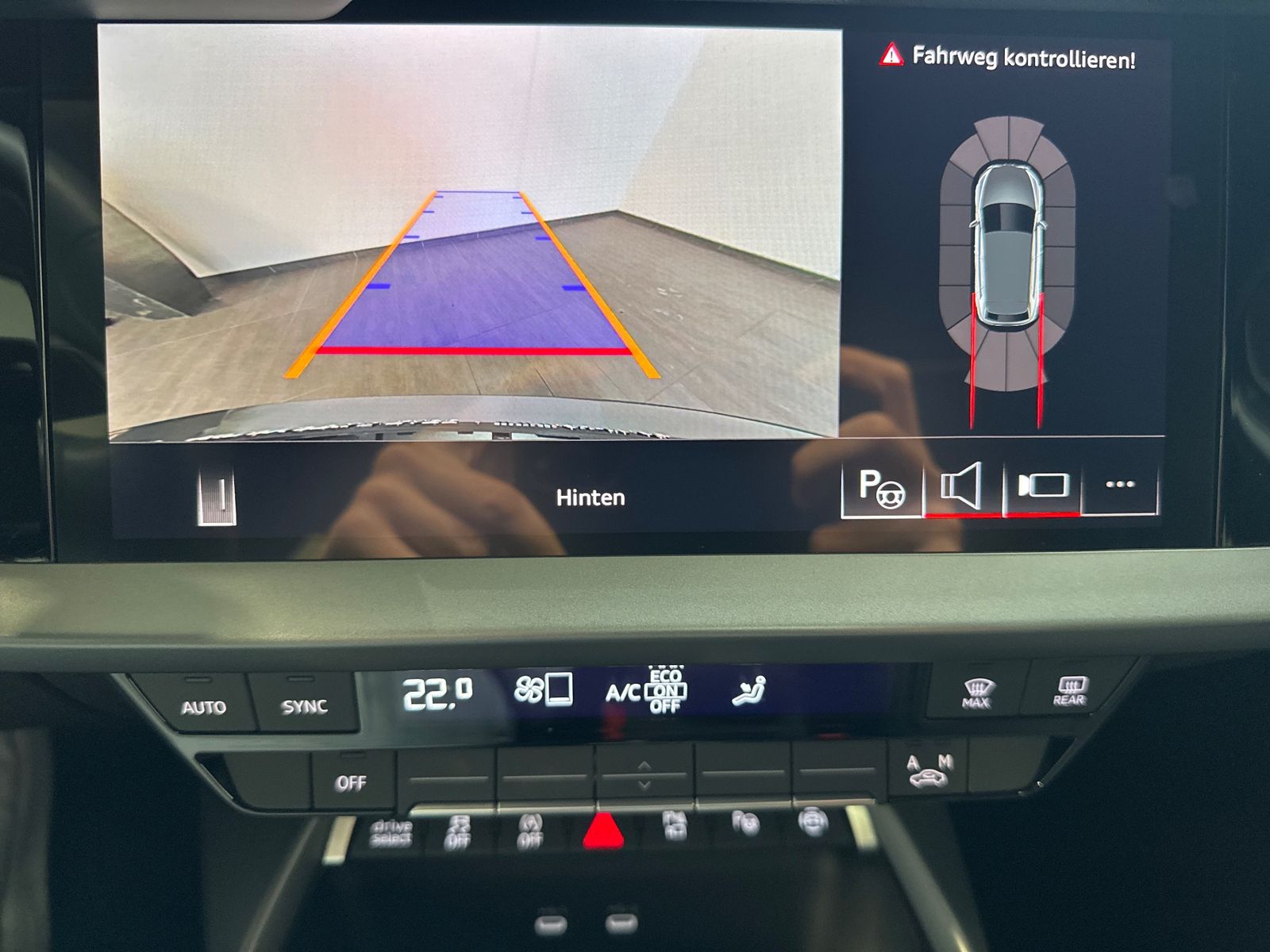 Fahrzeugabbildung Audi A3 35 TDI SpB S-Line NAV+LED+PANO+17ZOLL