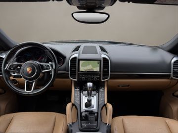 Porsche Cayenne - 11