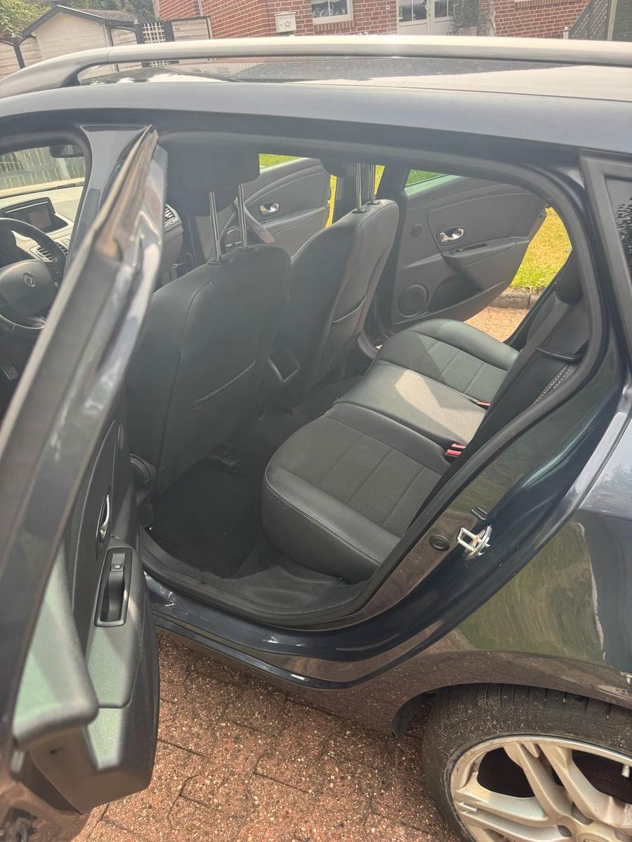 Renault Megane 2015 — engine 163 HP (120kW)