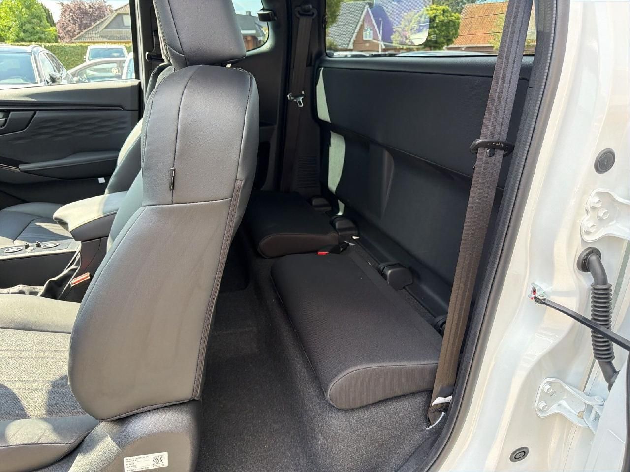 Fahrzeugabbildung Isuzu D-Max Space Cab V-CROSS für Wohnkabine