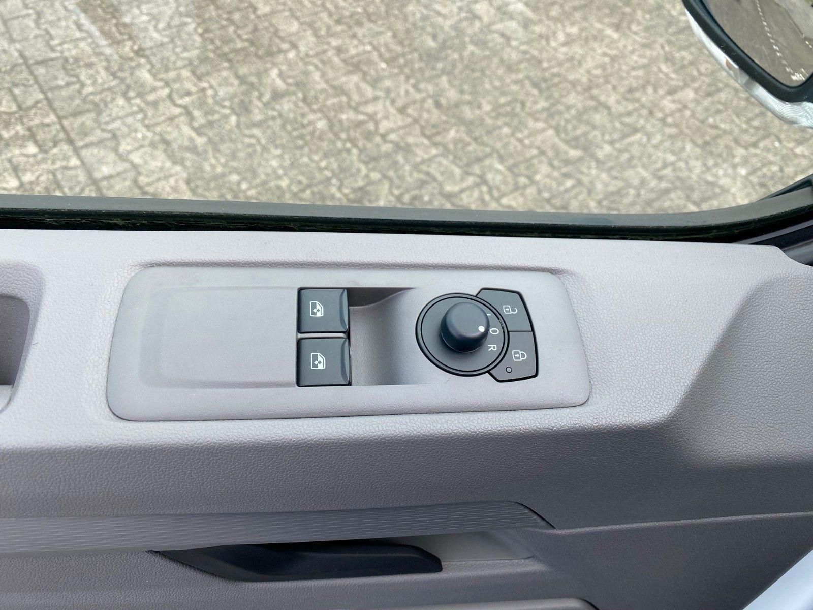 Fahrzeugabbildung Volkswagen T7 Transporter Kasten LR 2.0 TDI+KAMERA+NAVI+PDC